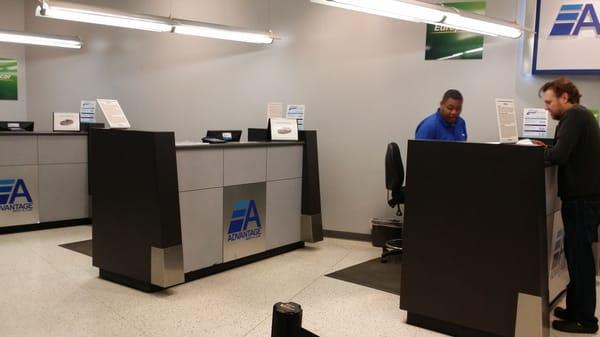 Advantage counter at IAH