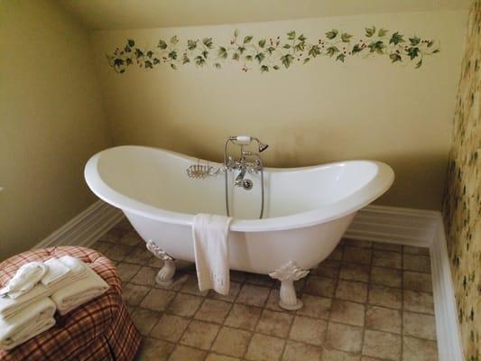 Clawfoot Tub