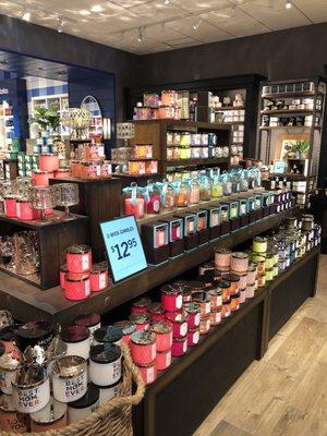 Center of the shop is all candles