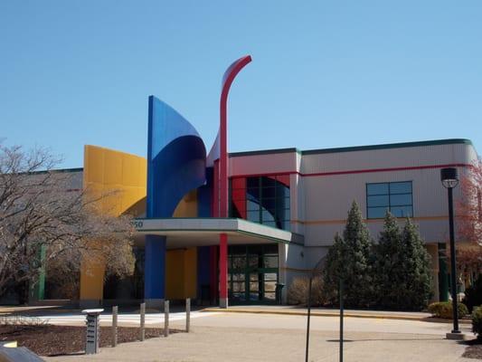 The front entrance to the Bettendorf Public Library.