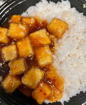 General tso tofu lunch