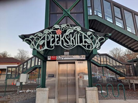 Peekskill Metro North Train Station