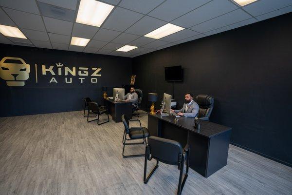 Kingz Auto - 19327 Ventura Blvd, Unit E, Los Angeles, CA 91356 - (818) 730-8000