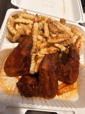 3 whole wings, hot bbq sauce combo.