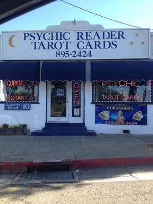 Psychic & Tarot Card Readings