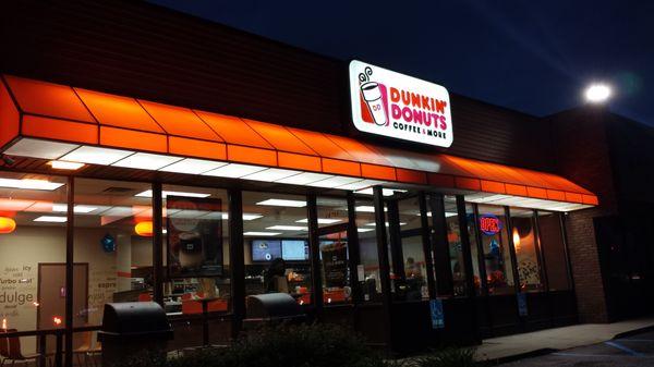 Dunkin before dawn in Southfield MI