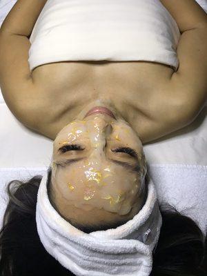 Hydrojelly Mask in the Bliss Treatment