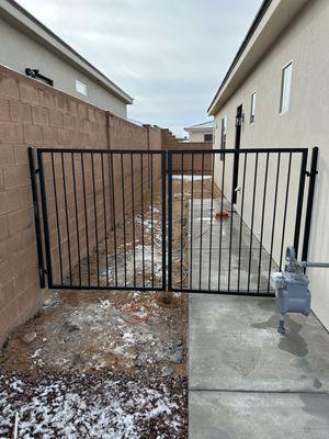 Standard square gate.