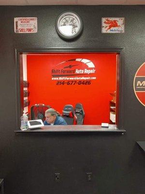 Shift Forward Auto Repair, offers the best customer service available in the area.