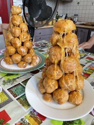 Croquembouche