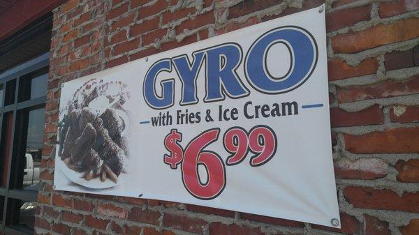 Getting my favorite ... the Gyro