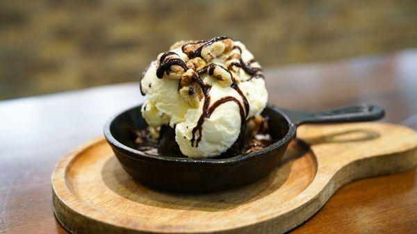 Brownie with ice cream