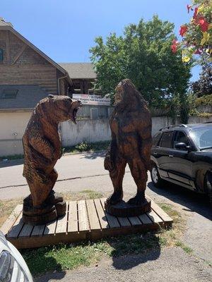 The bear and Bigfoot outside Papa's Market