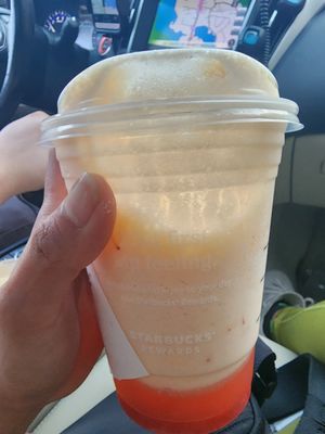 I got bubbled pineapple lemonade instead of frozen.