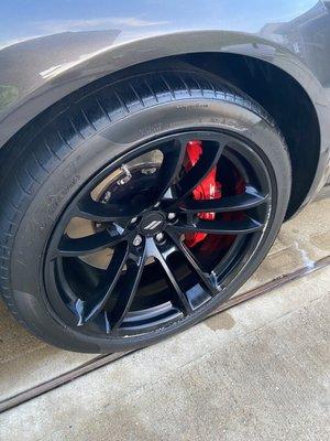 Wheel and tire detail