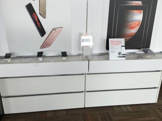 Russell Cellular-Verizon Authorized Retailer