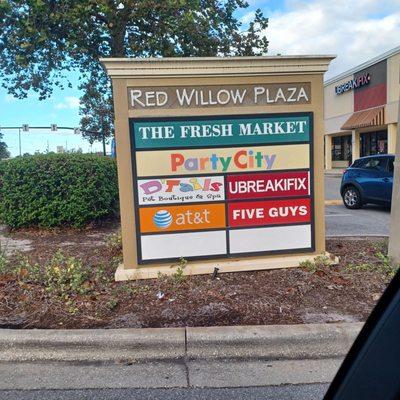 Red Willow Plaza