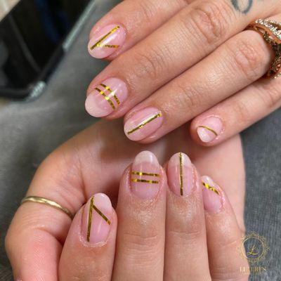 gold lines nail