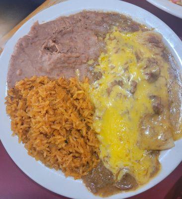 Beef enchilada plate