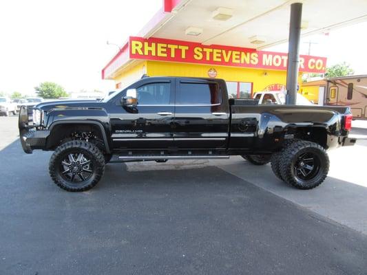 2015 GMC Sierra 3500HD Denali 4X4 Diesel $74,900