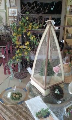 Gardenique, wreaths, pots, flowers and so much more!