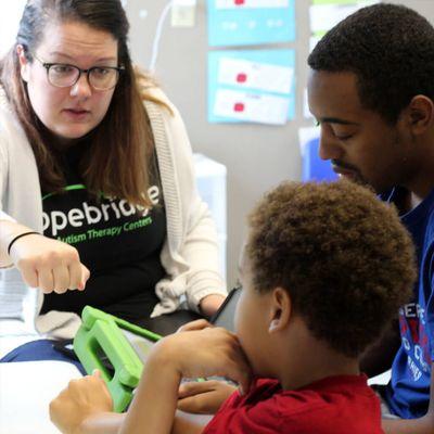 A kiddo working with Hopebridge RBTs on ABA therapy.