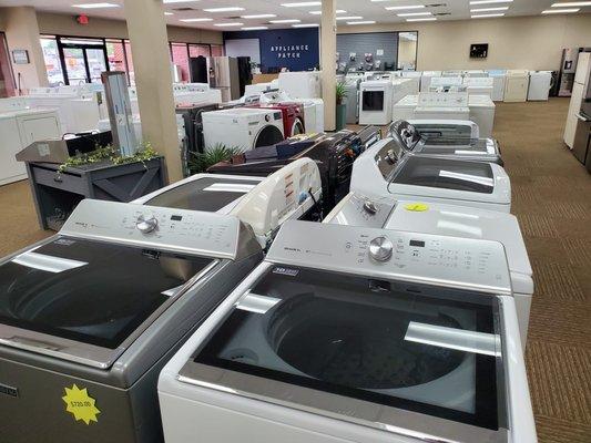 Wide variety of scratch and dent washers and used appliances. Lots of styles and colors available.