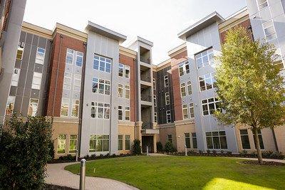 Courtyard area in the center of the Lofts at Mercer Landing.