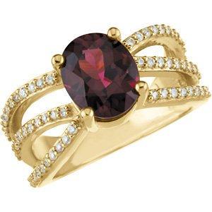 14kt YG Diamond And Garnet Diamond Ring