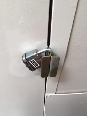 Not an original lock. The thief put this lock.