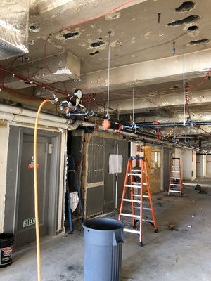 Temporary fire sprinkler main