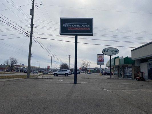 Sign for the collision center