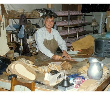 Chris Gurdal, the company owner, making a slingbag. We make all our products by hand in the US, picking only the best skin