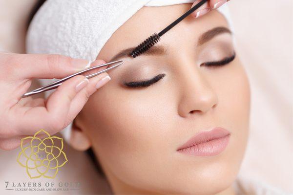 eye brow clean and shape