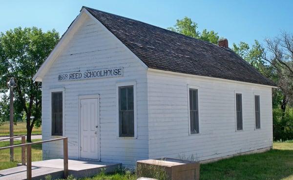 Reed Schoolhouse, Exterior