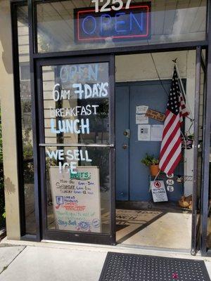 Entrance to Dimitris Farmer's Market Restaurant