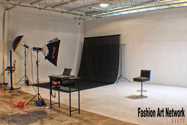 Photography Studio is up and running...time for some action! -- at Fashion Art Network.