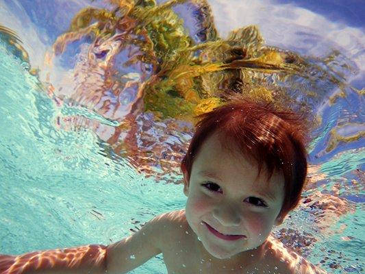 Fun swim lessons for kids in La Costa.