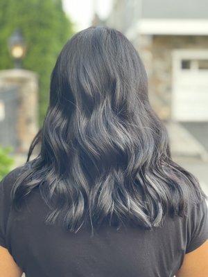 No layers and charged 220$ for coloring to burgundy when my hair is pretty much black