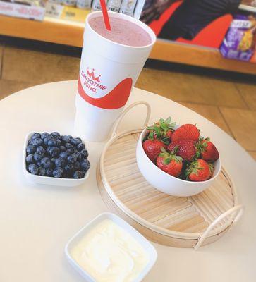 Some of the ingredients used to make the Strawberry-Blueberry Greek Yogurt Smoothie (04.18.2021)