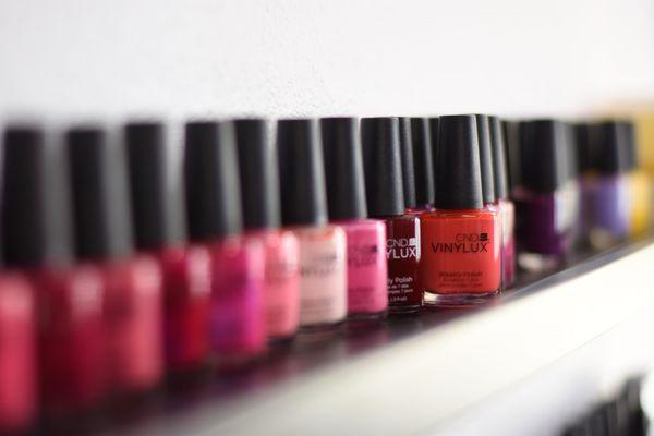 We use the entire CND line to give you the best regular or Shellac manicure.