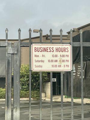 Business hours, photo taken 11/18/2023