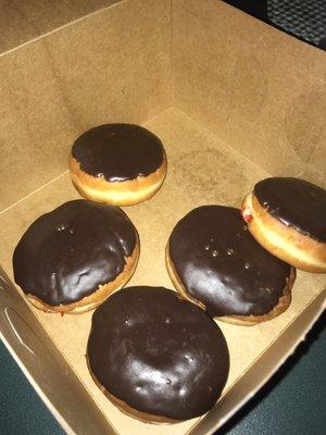 raspberry chocolate donuts (they get try super quick though so eat em up quick!)