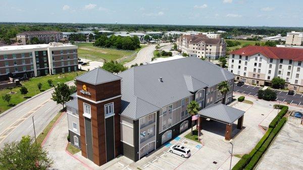 we have install the best metal roof projects in the Houston area..