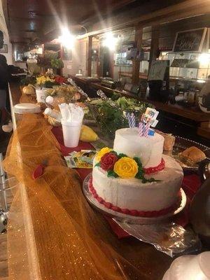 Sandwich and salad bar that was open serve to customers. The bar can be fully dressed and used as a serving area with style.