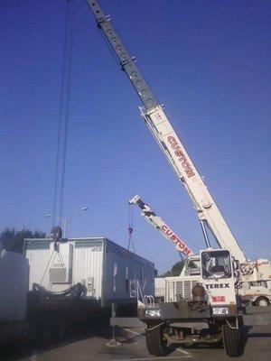 40 and 20 ton cranes setting modular building.