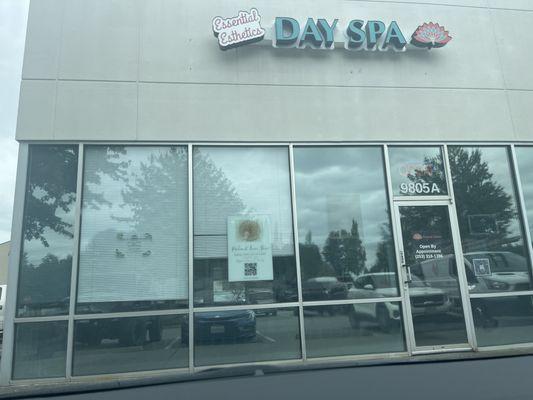 Essential Esthetics - Bonney Lake