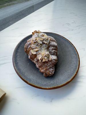 almond croissant