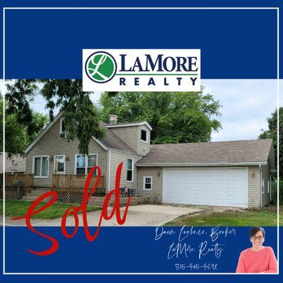 I loved helping my Manteno friends on the sale of this great home!