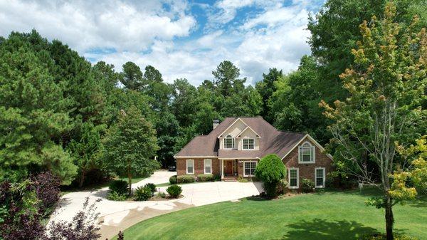 Spectacular 4900 sq.ft., 6 bedroom, 5 full bathroom, 2 half bathroom home in North Augusta